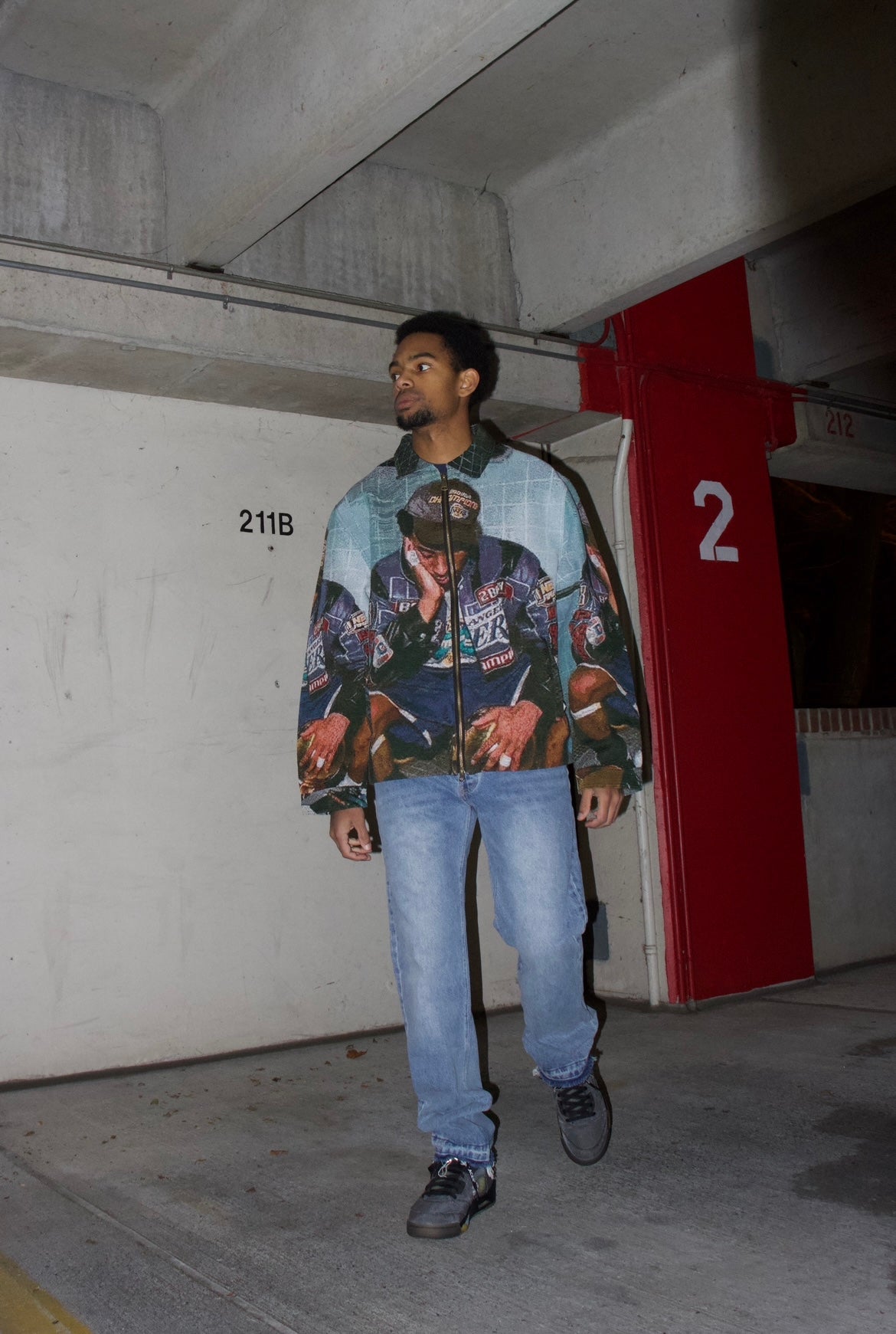 2001 TROPHY ZIP-UP