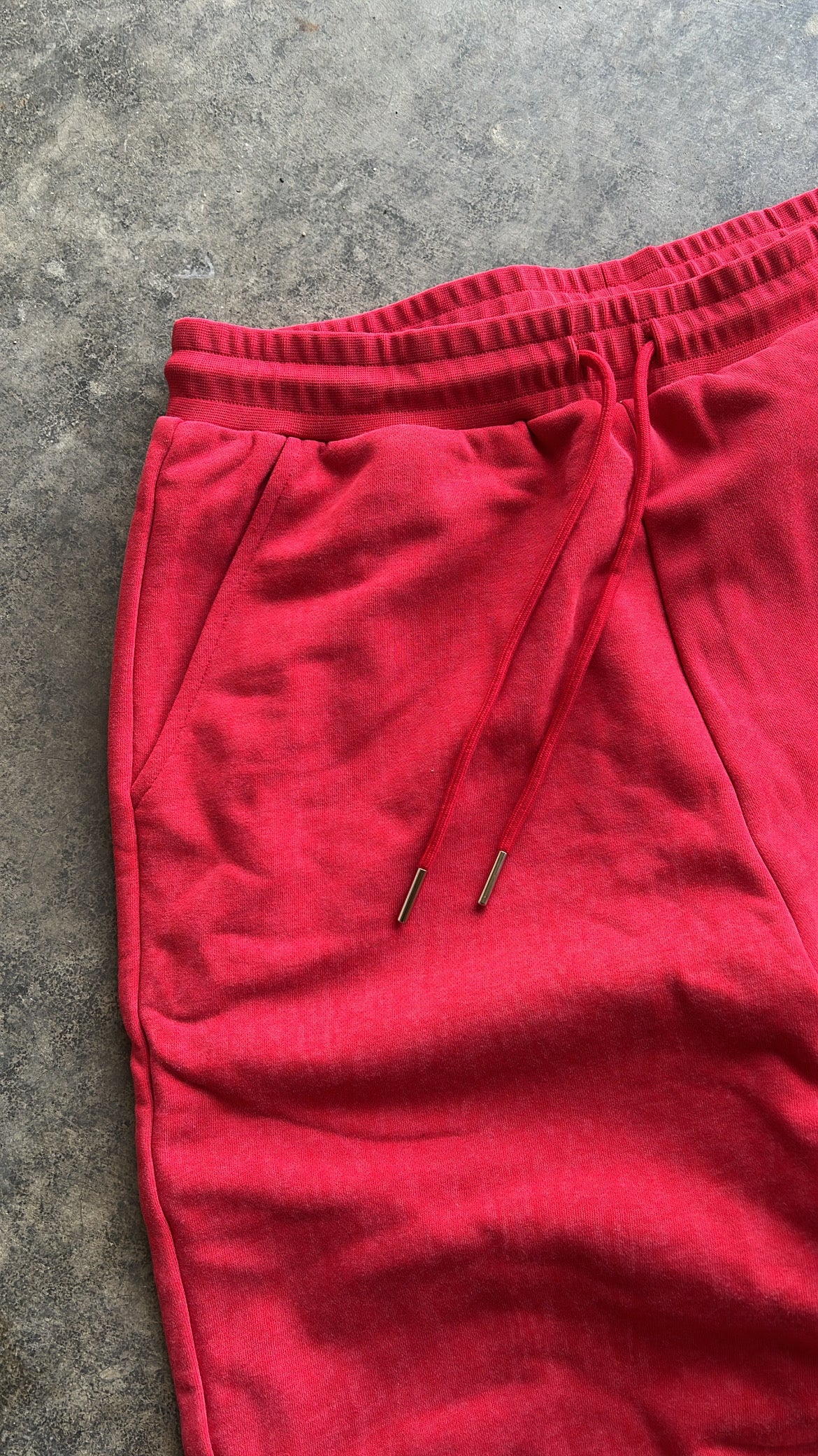 “STRAWBERRY” GALLERY VINTAGE SWEATS