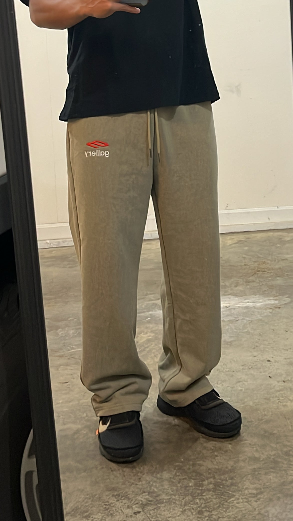 “OLIVE” GALLERY VINTAGE SWEATS