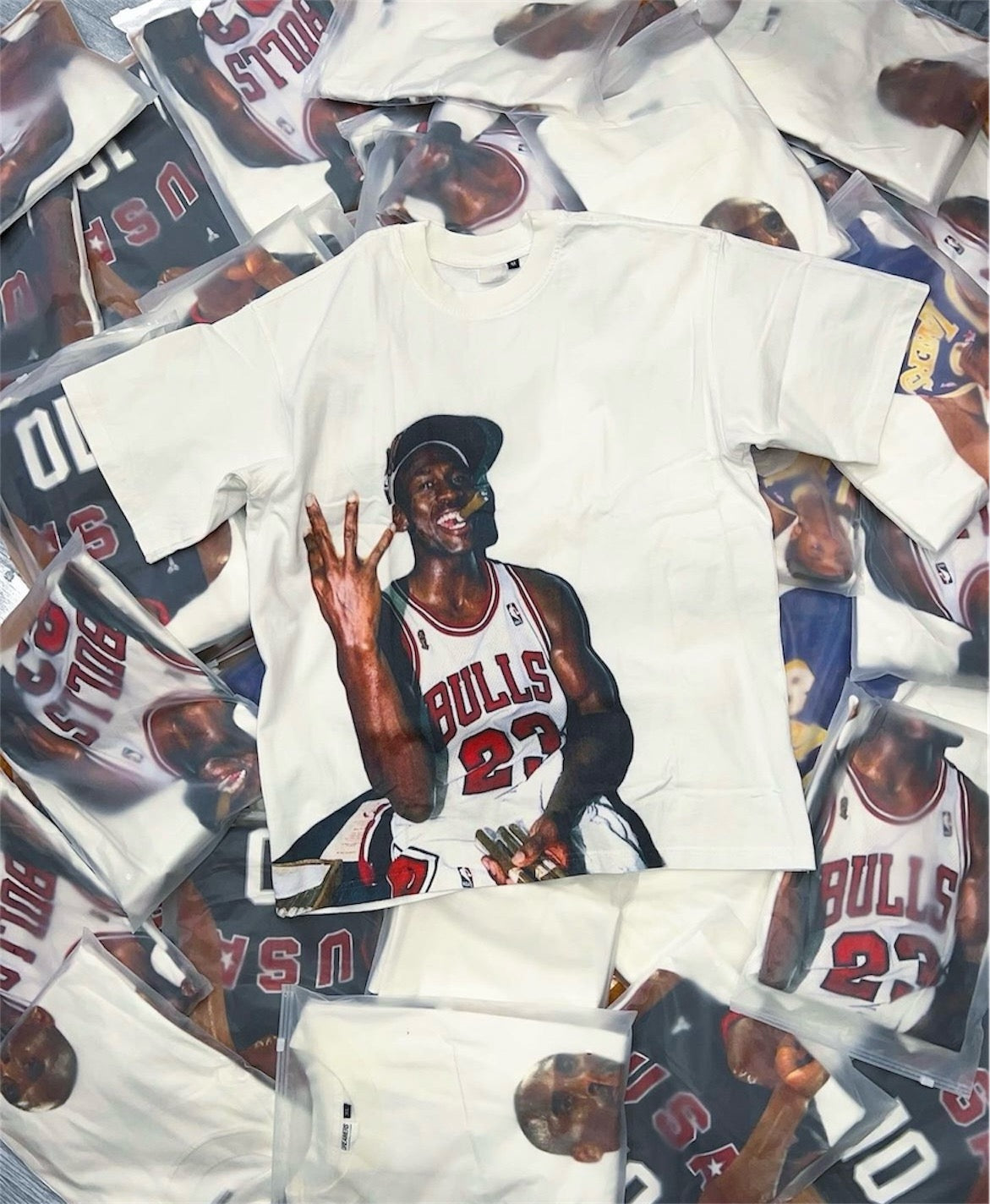4 RINGS MJ TEE
