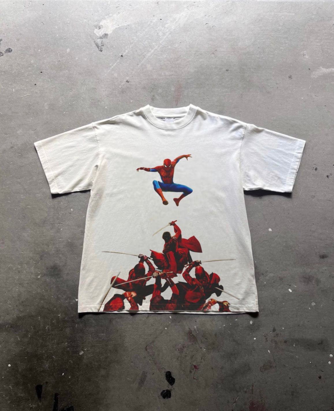 “THE HAND” TEE
