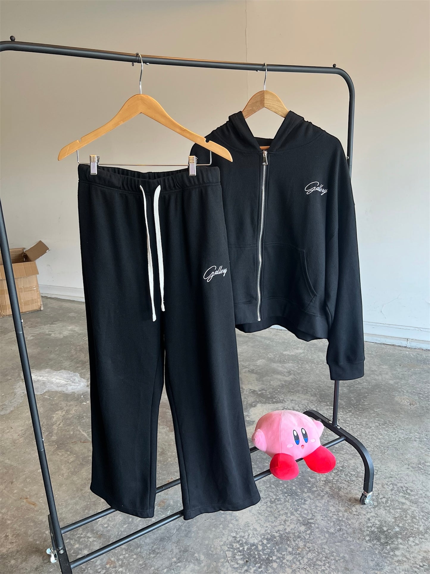 BLACK “CLOUD” GALLERY SWEATS