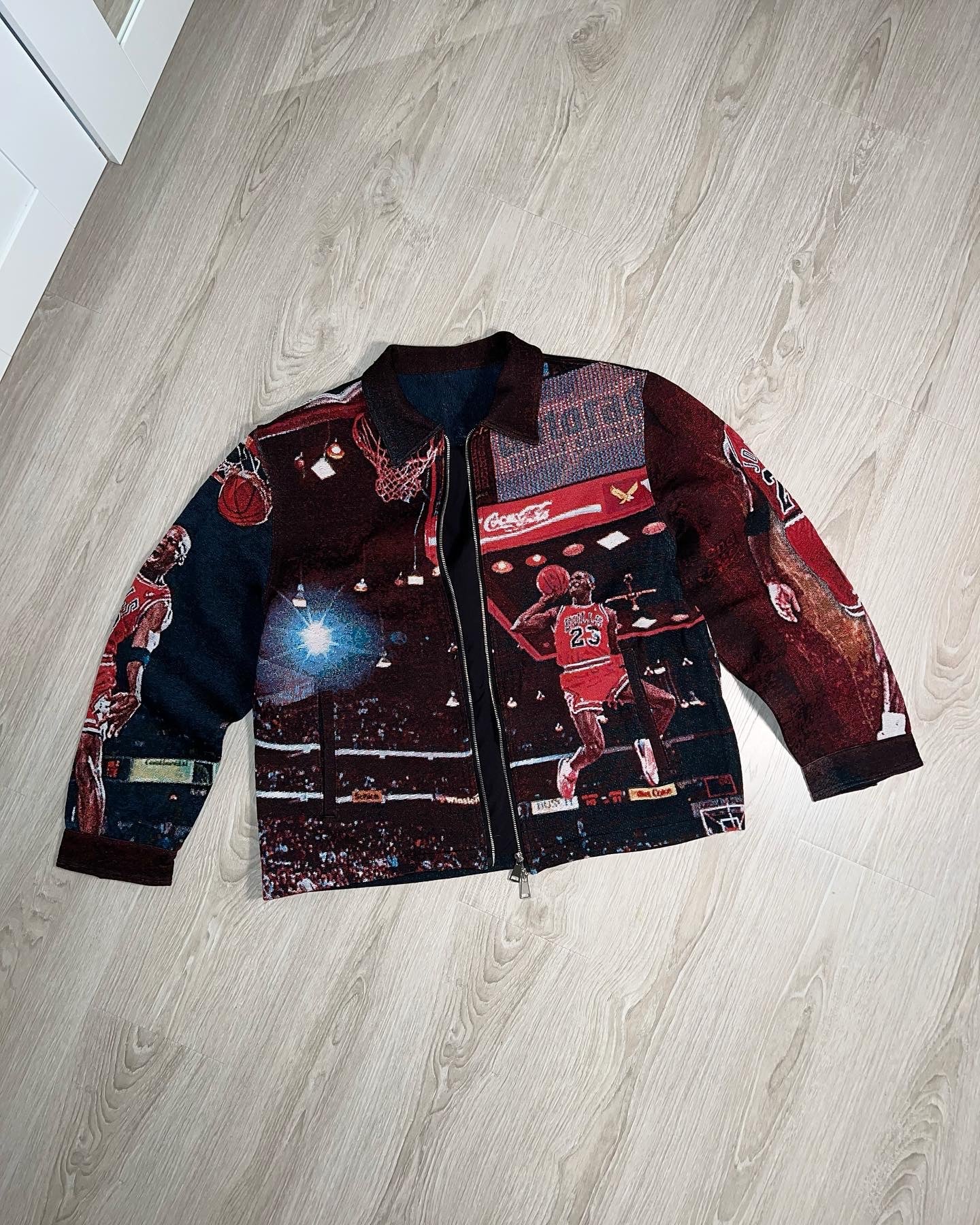 BRED MJ ZIP-UP