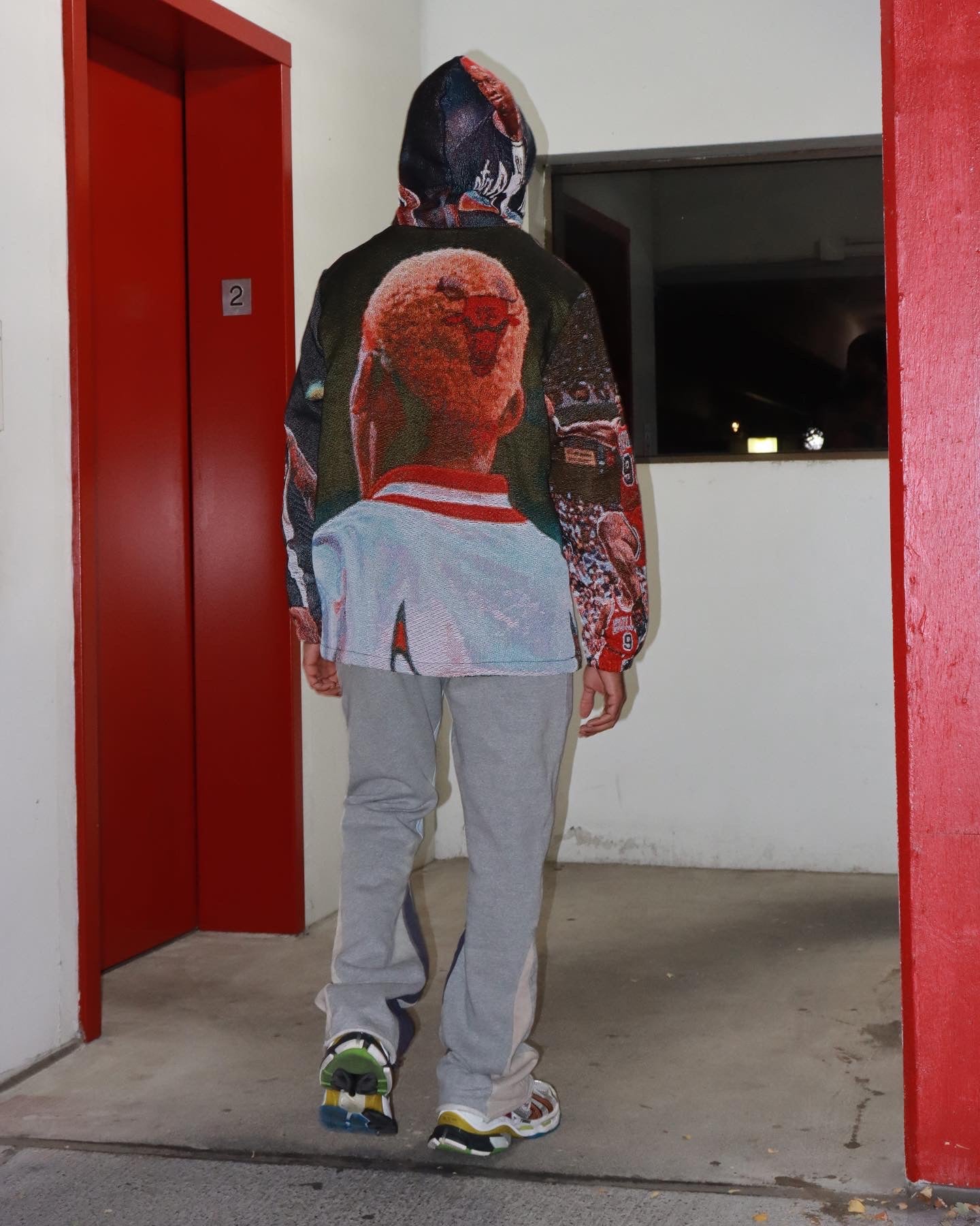 WORM WOVEN HOODIE